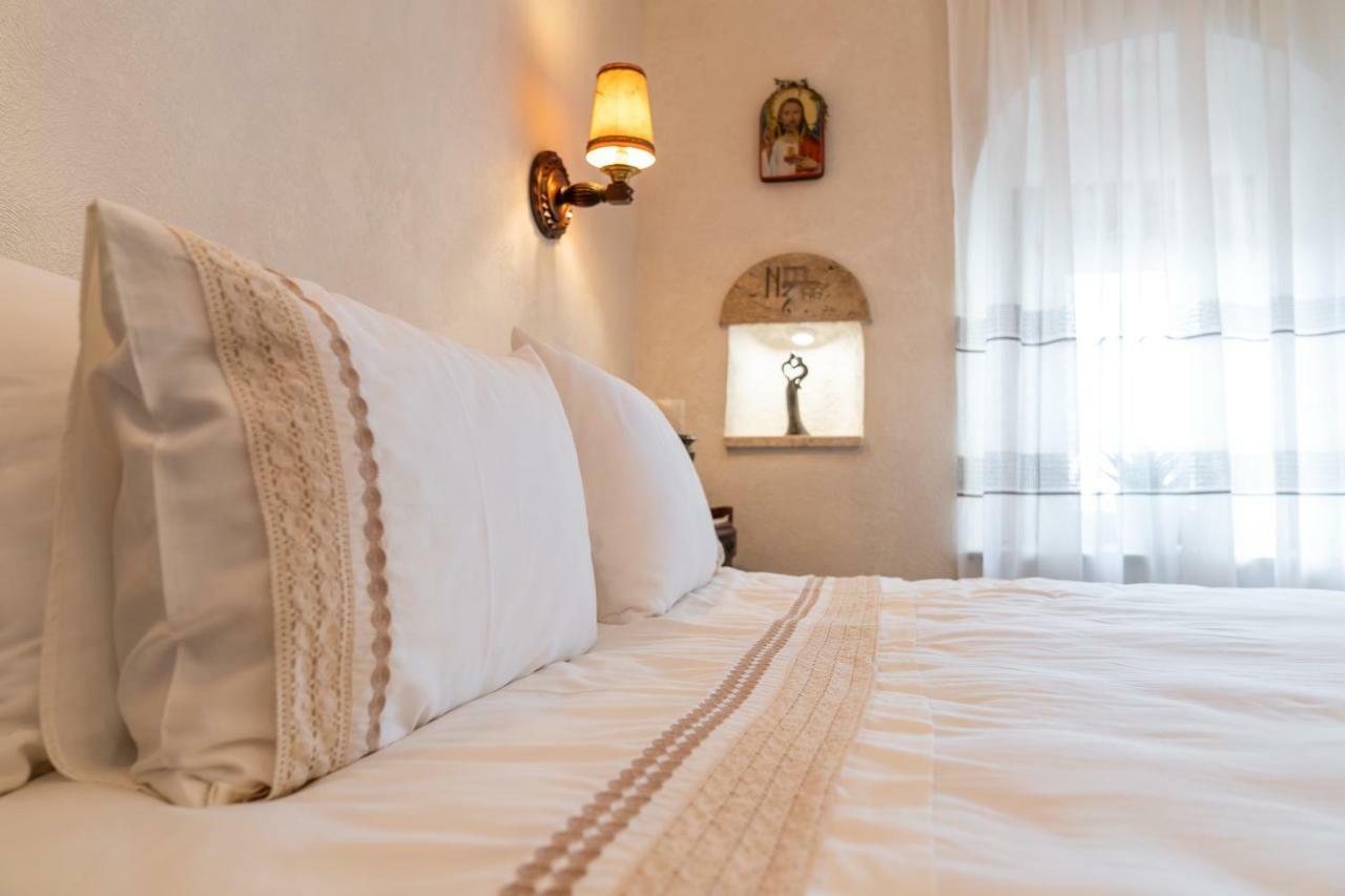 Historic Apartment In The Heart Of The City Veliko Tarnovo Kültér fotó