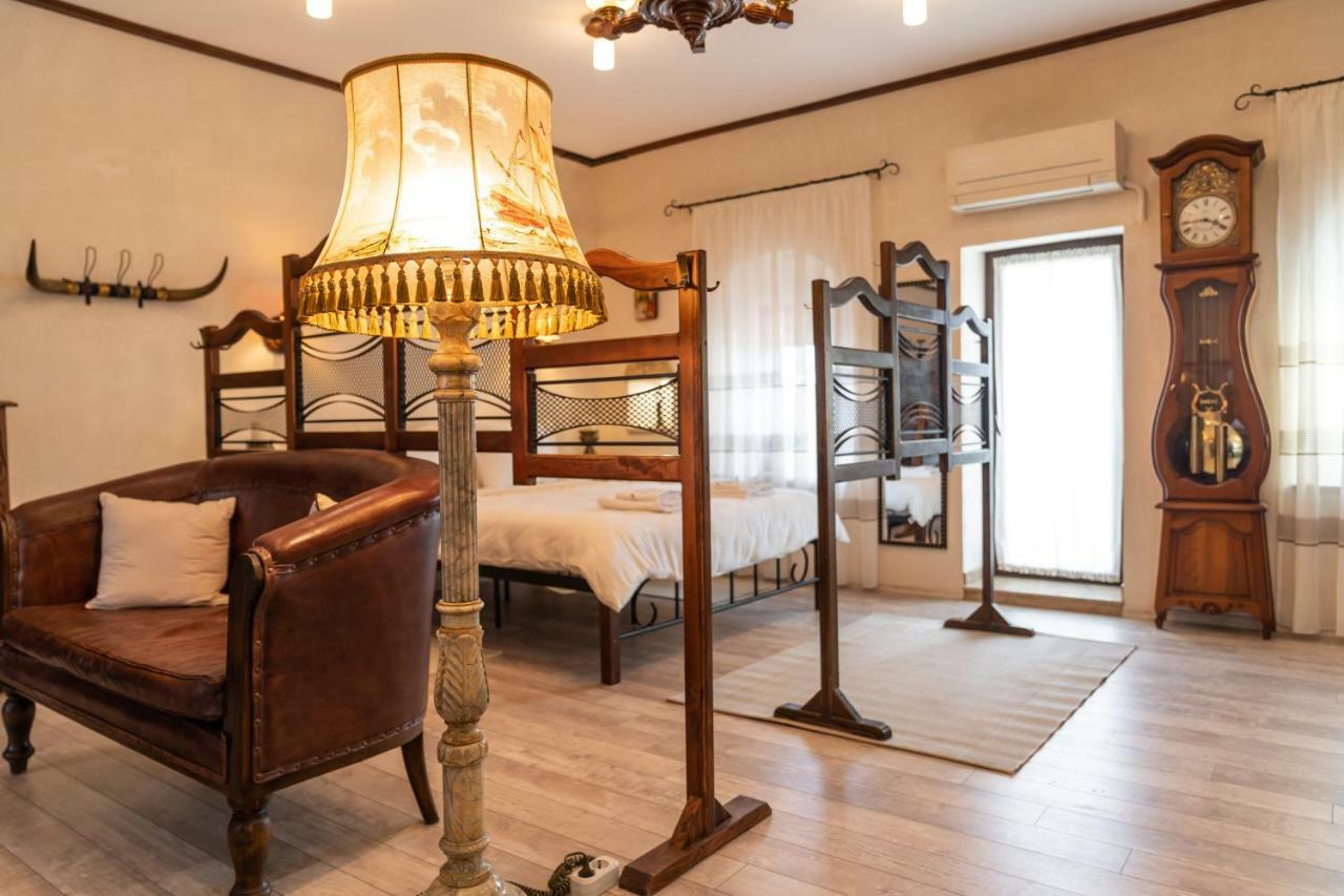 Historic Apartment In The Heart Of The City Veliko Tarnovo Kültér fotó